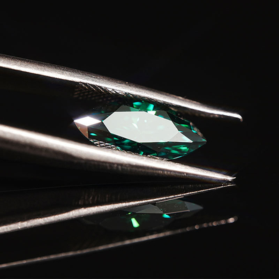 Buon prezzo VVS1 Verde Moissanite Gemstones Solitaire Perla in forma personalizzata in linea