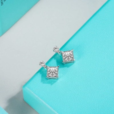 Guter Preis Farblose Prinzessin Schnitt 1ct Moissanite Schmuck Stud Ohrringe VVS1 Online